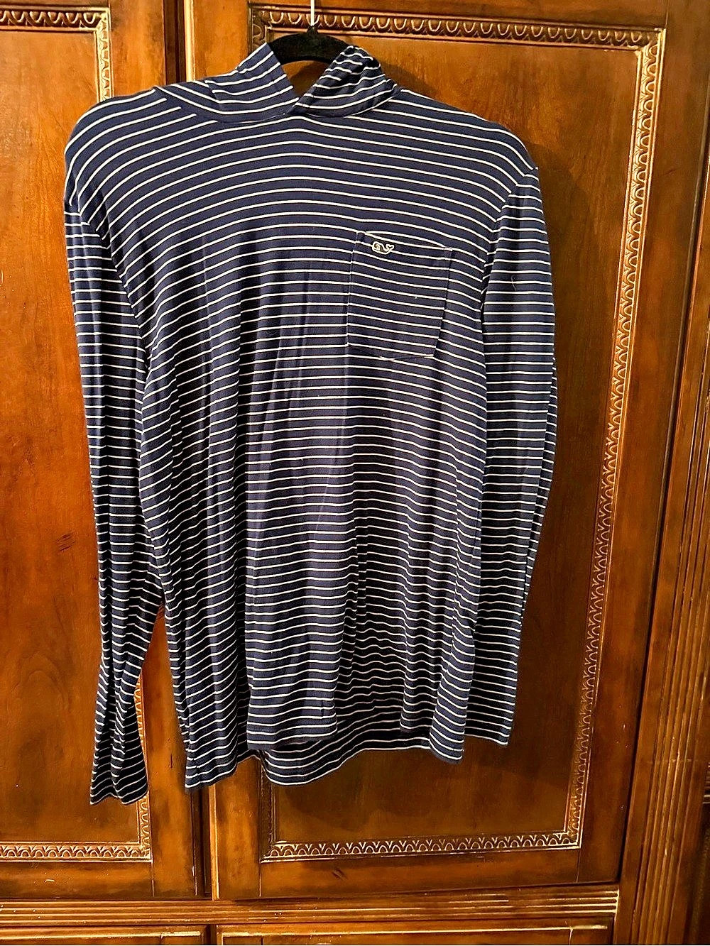 Vineyard Vines Long-Sleeve Whale Pocket Hooded Tee Blue & White
